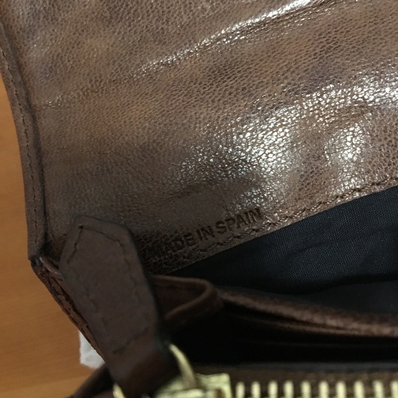 Givenchy Nightingale Wallet - Picture 2 of 4